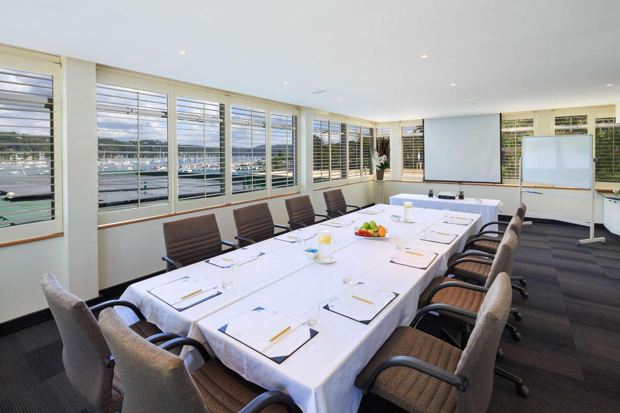 Mirage Hotel Newport Eksteriør bilde